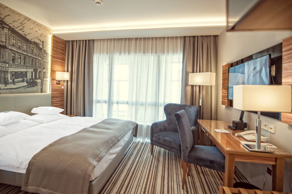 zasłony, firany, narzuta- hotel Lublin